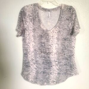 Women's Snake Print V-Neck Top Size Medium